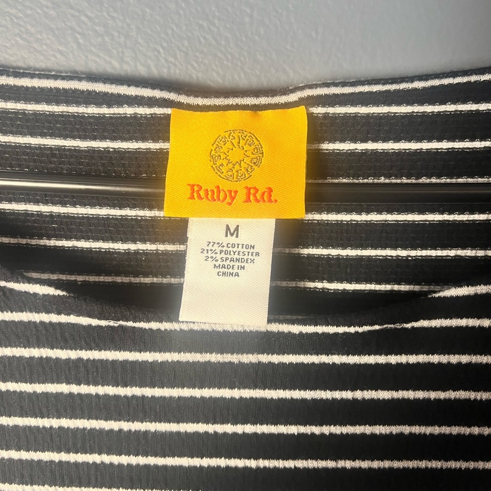 Ruby Rd Women’s Striped Tie-Front Top – Size M (New with Tags) - Picture 8 of 9